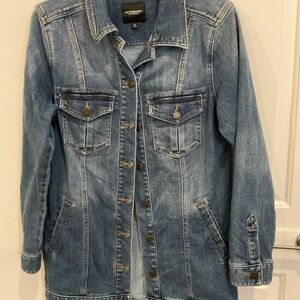 LIVERPOOL Women’s Los Angeles High-Lo Shirt Jean Jacket